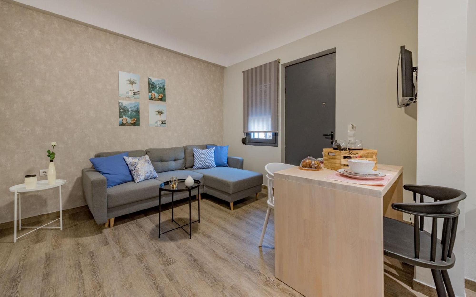 Stylish & Bright Apartment In The City Centre 扎金索斯镇 外观 照片